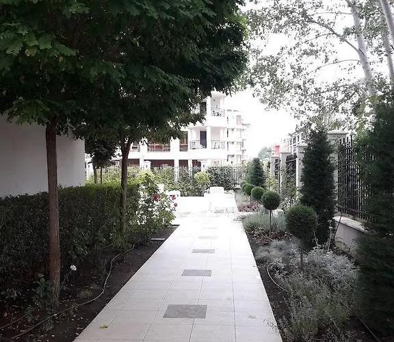 Stella Udacha & شقة *