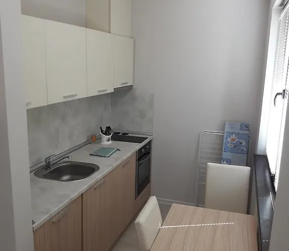 Stella Udacha & Apartment